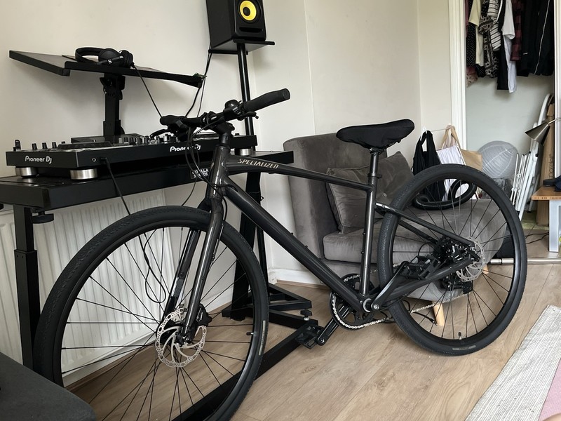 SPECIALIZED SIRRUS X 2.0 HYBRID BIKE 2027 (FRAME SIZE S) HYDRAULIC BRAKES
