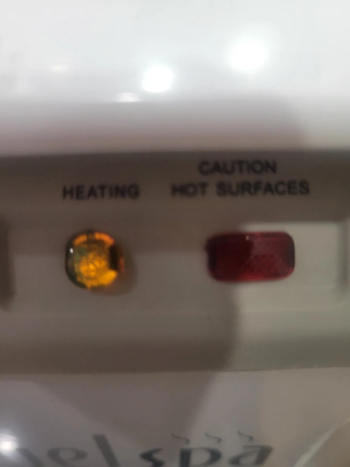 Calentador calentador Brookstone Innovation Direct Towel Spa TSK-5201MA Foto 2 de 4