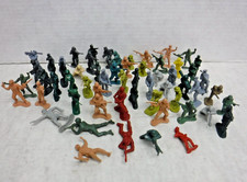 Plastic Army Men Huge Lot of 50 Miniature Figures 041224AST3-C
