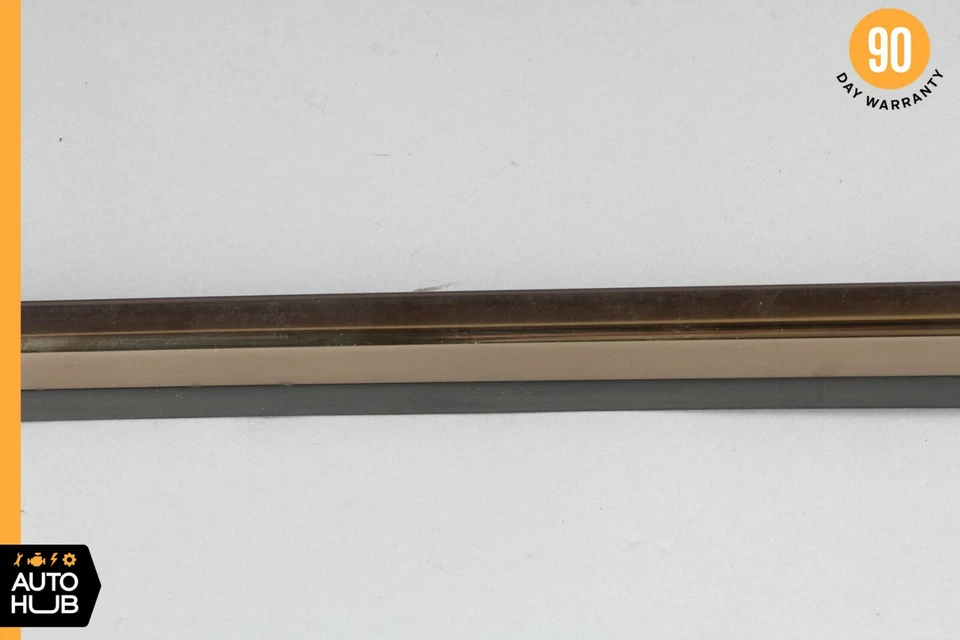 Tira de sellado de ventana de puerta derecha AMG 97-03 MERCEDES W208 CLK430 CLK55 2087201624 FABRICANTE DE EQUIPOS ORIGINALES Foto 2 de 4