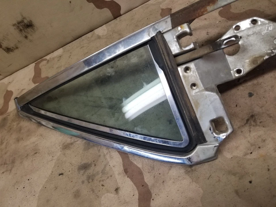 Cadillac Fleetwood Brougham 1966 pasajero derecho puerta trasera ventana de vela OEM Foto 2 de 4