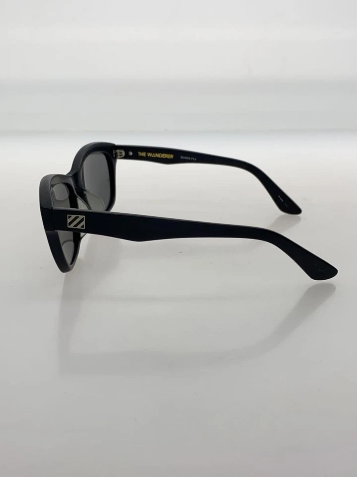Gafas de sol SABRE Wellington de plástico para hombre en negro y gris Foto 3 de 4