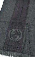 Stola Gucci di grandi dimensioni difettosa dal Giappone