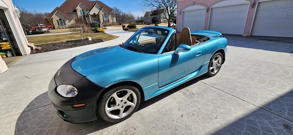 2001 Mazda MX-5 Miata 16K MILES, Convertible, A/C, Alloy...