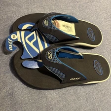 NEW REEF Fanning Men's Flip-Flop Sandals Size 10 - Blk/Wht/Blu with Bottle-Open