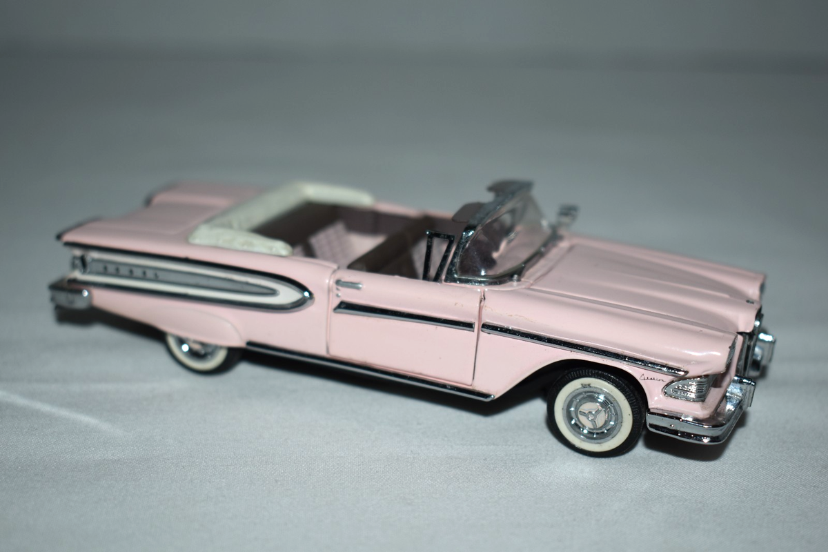 Franklin Mint 1:43 1958 Ford Edsel Citation Convertible Pink