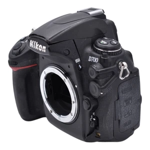 Nikon D700 DSLR Camera Body {12.1MP} With Battery and Charger