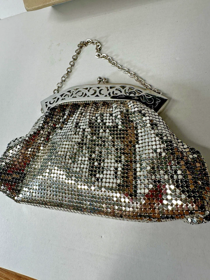 Vintage Purse Whiting and Davis Silvertone Mesh Handle with Original Box - Image 2 of 4