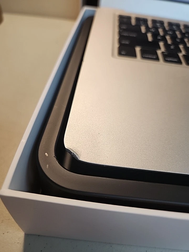 Apple Macbook Air 13 pulgadas - i5 4 GB RAM + 256 GB SSD - OS Big Sur Foto 3 de 4