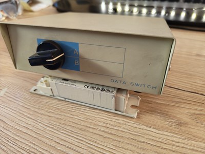 2-PORT Manual DATA SWITCH Box VGA D SUB CONNECTOR