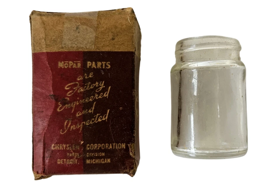 1940-1948 Plymouth Dodge Desoto Chrysler Fuel Filter Bowl Glass NOS 860290 - Image 2 of 4