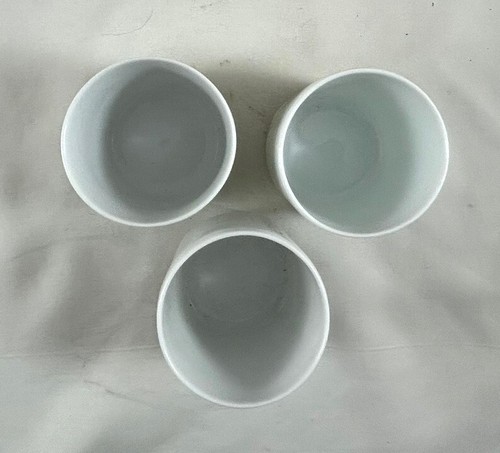 Tetera clásica de cerámica vintage blanca con mango de ratán de 3 tazas - Imagen 9 de 10