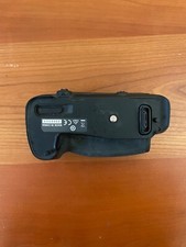 Genuine Nikon MB-D16 Multi Power Battery Pack Grip for D750