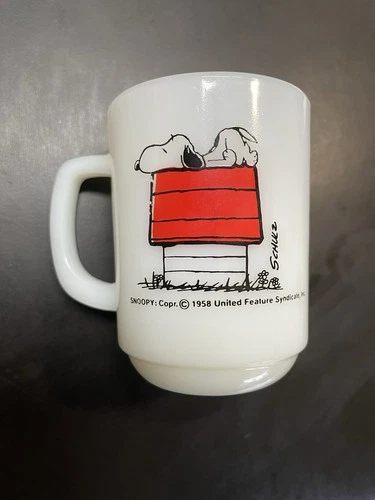 Vintage Anchor Hocking Fire King SNOOPY Milk Glass Mug ALLERGIC TO MORNING 1958