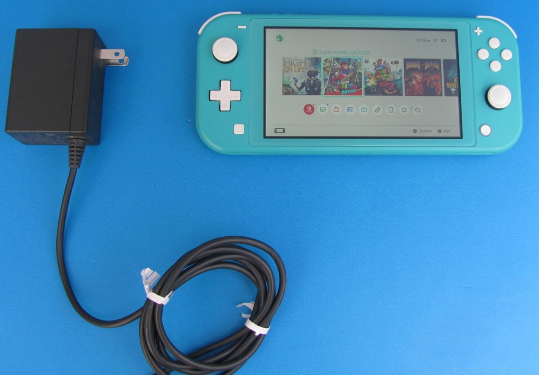 Nintendo Switch Lite Handheld Console - Turquoise - PLEASE READ Minor Issues