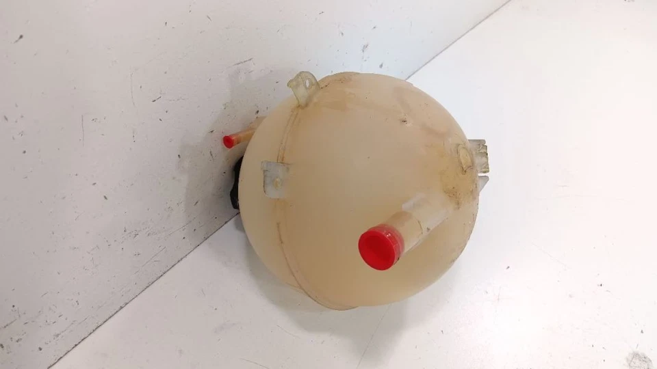 Depósito de refrigerante de desbordamiento de radiador para Chevy Malibu 16-20 Foto 4 de 4