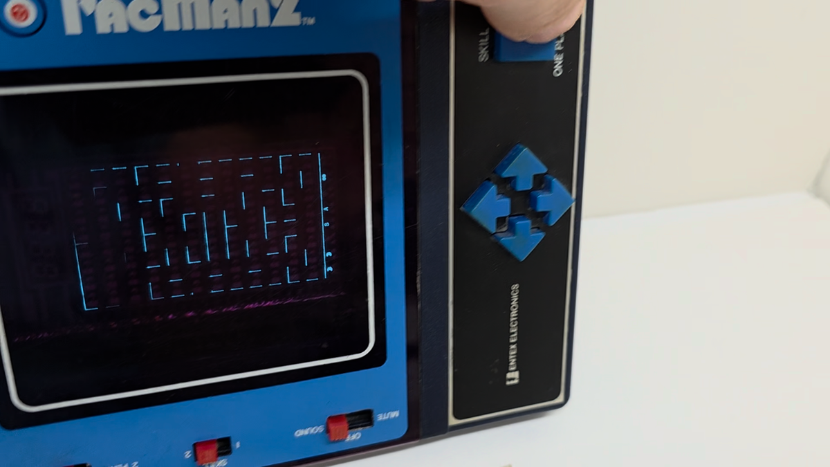 Vintage 1981 Entex PacMan 2 Electronic Handheld Game W/ Manual