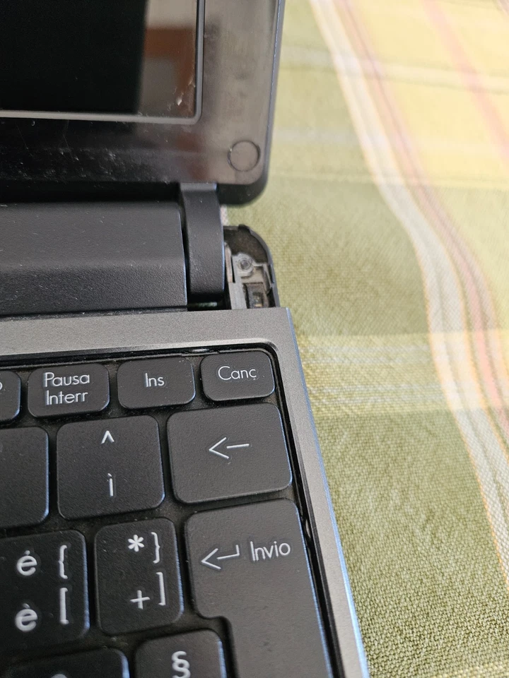 netbook Packard Bell dot s2 - pc funzionanti venduti per pezzi ricambio - Immagine 2 di 4