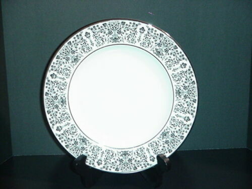 VTG Set Of 4 Bordallo Pinheiro 8”Sunflower Salad Plates. Made In