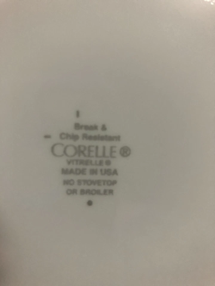 Serie de 4 platos de cena Corelle Livingware de vidrio negro/blanco City Block Foto 4 de 4