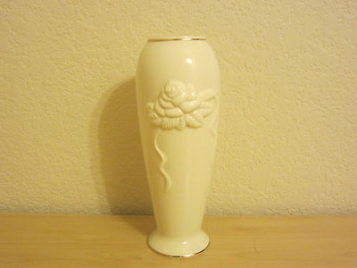 Lenox 5 inches tall Ivory Rose Blossom Pattern Bud Vase 24k Gold Trim