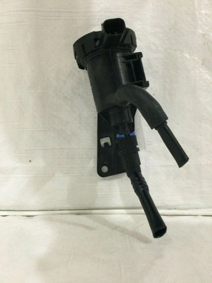 2017 Dodge Grand Caravan Vapor Canister Purge Valve W/ Hose Pipe OEM 04891741AA - Image 4 of 4