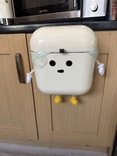 Cute 9L Bin with Lid