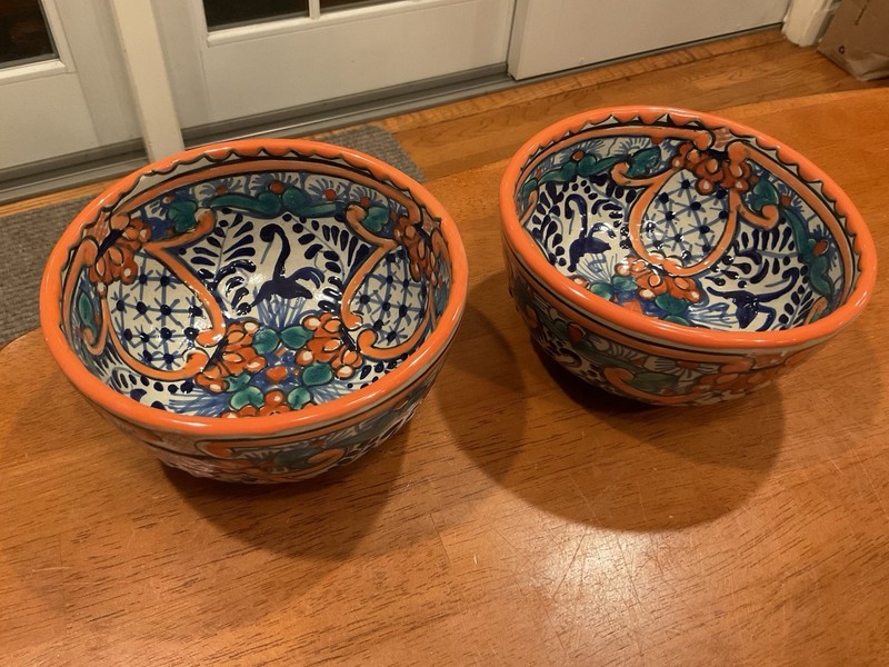 Talavera Puebla Mexico Pottery Artist Signed Pair of Matching 6-3/8” Bowls