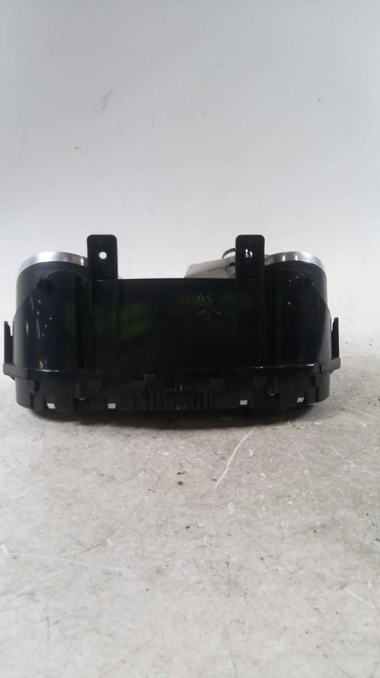 Jaguar XE 2017 velocímetro medidor rojo OEM HX7310849AD 100 k millas Foto 2 de 4