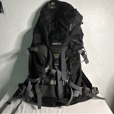 Lafuma PRO 4810-40 40L Black Hiking Backpack Buckle Closure Unisex 