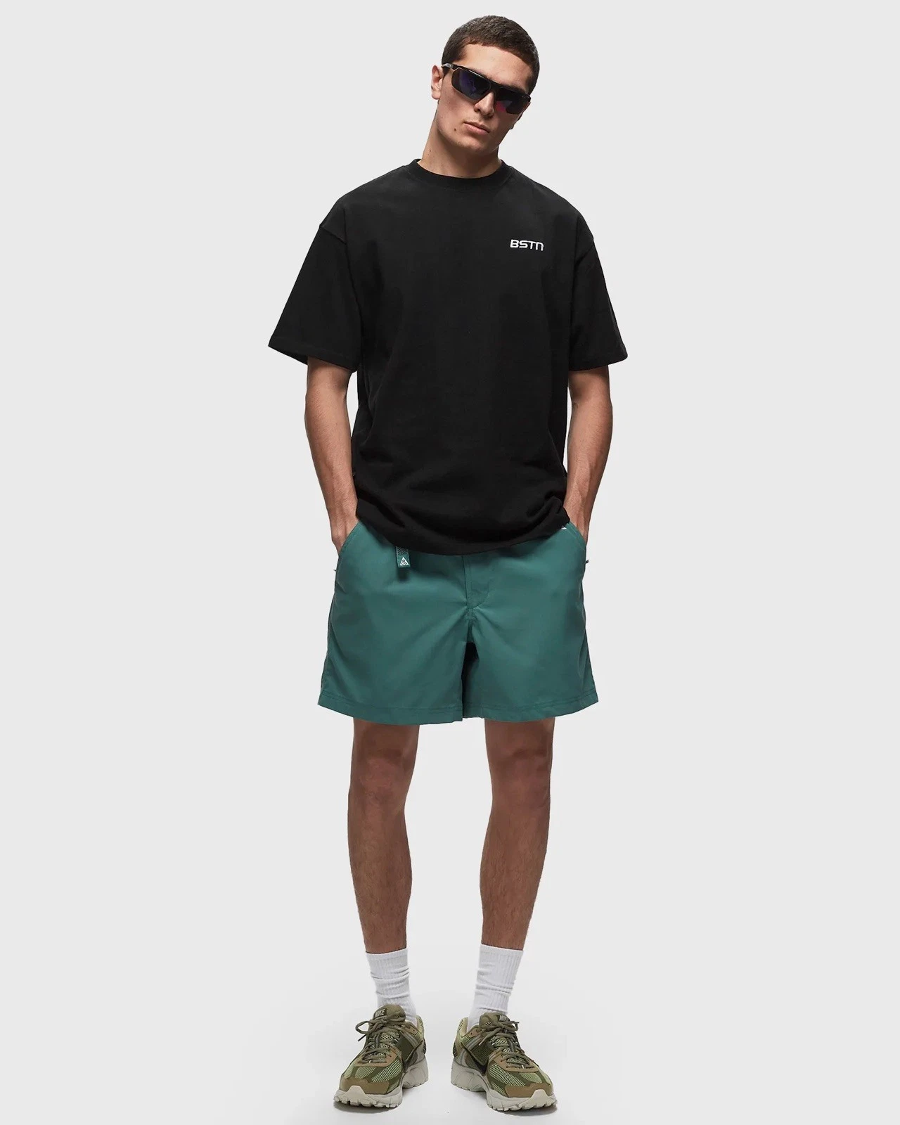 Nike ACG Trail Hiking Cargo Shorts ‘Green’ | FN2430 338 | XS Men’s BNWT RRP £60
Opens in a new windo
