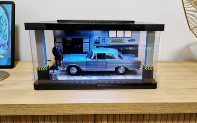 Diorama 1/18 Diecast Garage Shop Display with Custom RGB LED/Floor/Backpanel