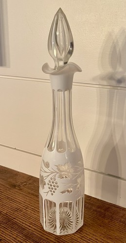 RARE White Overlay Cut to Clear Glass Decanter with Original Stopper C. 1885 - Picture 2 of 12