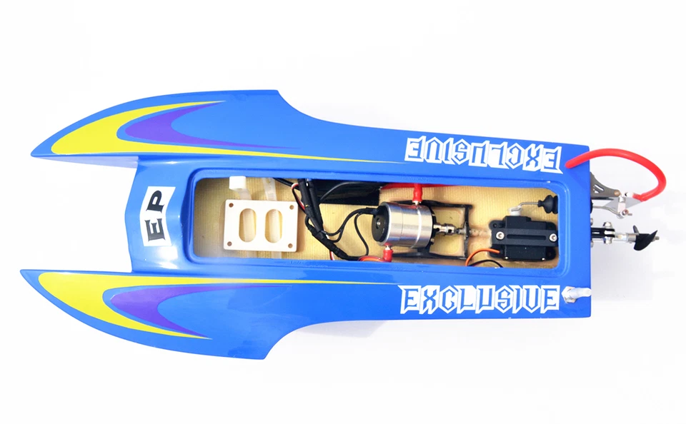 DT Electric RC Boat M380 Fiber Glass RTR W/ Motor Rudder Servo ESC Battery - Image 2 of 4