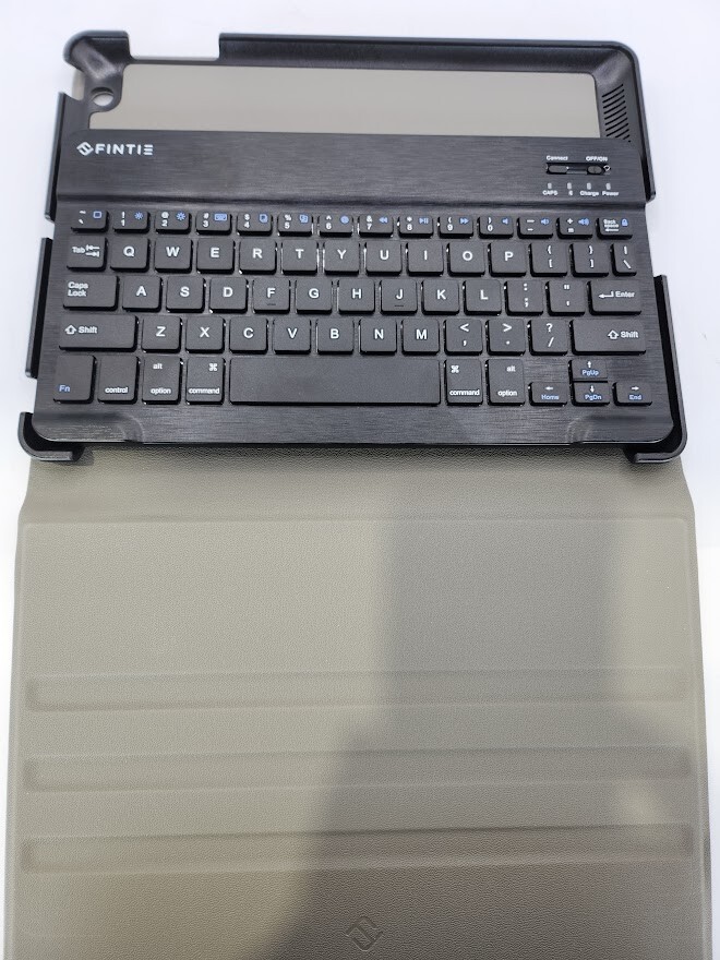 Fintie Bluetooth Keyboard for Apple 9.7&rdquo; ipads EB00041