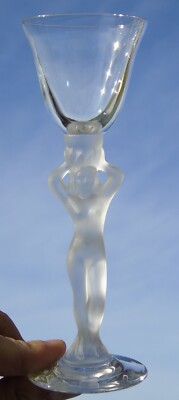 VERRE À EAU en cristal de bayel modèle Vénus nue pied rose ( 4 dispos VERRE À EAU en cristal de bayel modèle Vénus nue pied rose ( 4 dispos