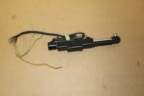 1999-2003 Mercedes Benz CLK320 W208 Convertible Second Drive Hydraulic Cylinder - Picture 2 of 3