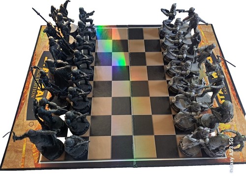 Parker Brothers Star Wars Saga Edition Chess Set Black Silver