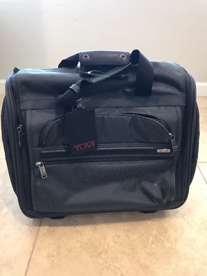 tumi bingham expandable brief