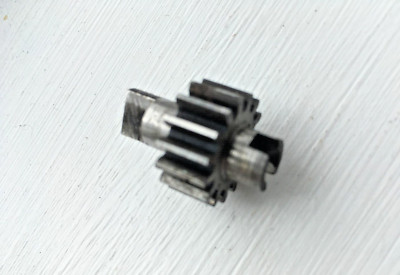67-1383 ÖLPUMPE FÖRDERZAHNRADANTRIEB MIT SPINDEL - BSA A10 A7 (1947-55) A65 A50 - NOS