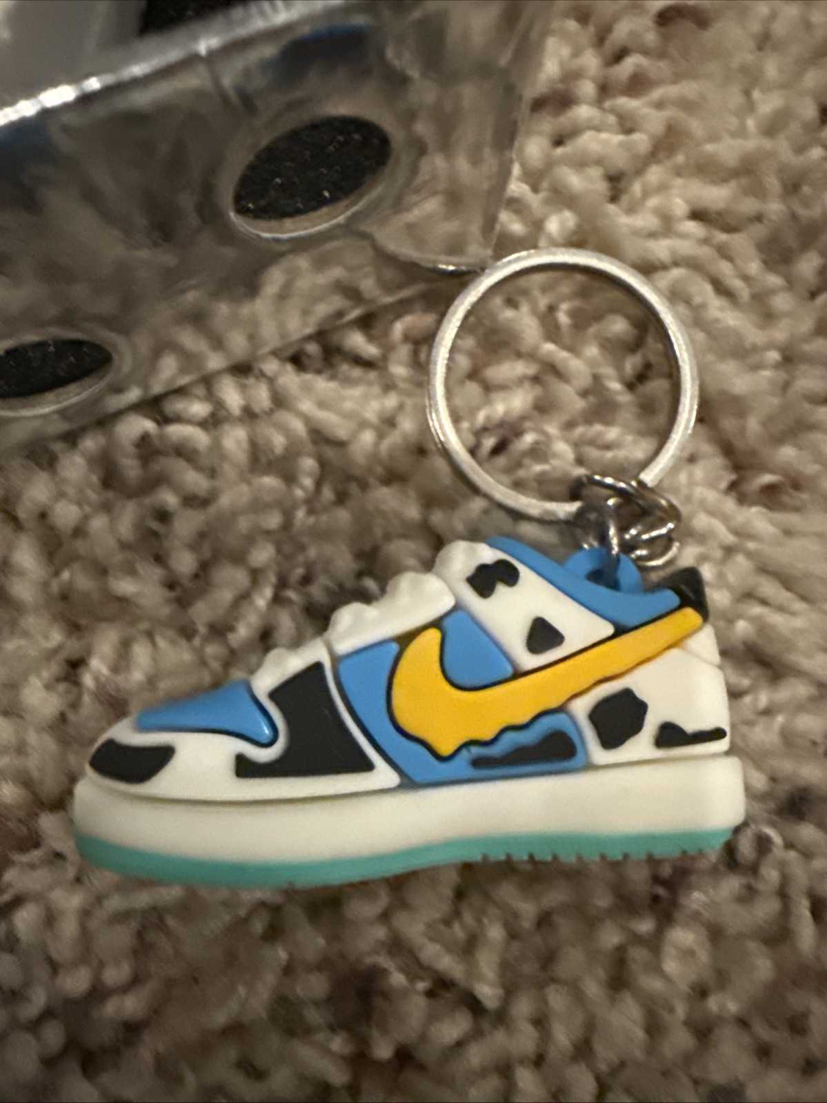 Lot Of 4 Mini Shoe Keychains - SB DUNK Chunky Dunky, Yeezy, Nike Dunk thumbnail 2