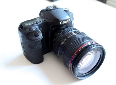 Canon EOS 50D 15.1MP Digital SLR Camera + Canon EF 24-105mm f/4L IS USM