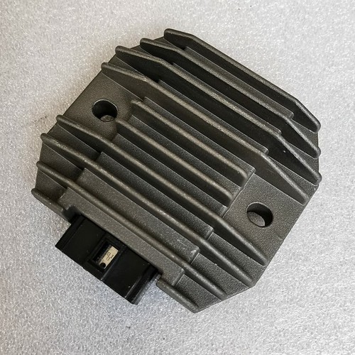 Régulateur redresseur + fiche pour Kawasaki Bayou KLF300 86-02 Lakota KEF 300 95-03 - Photo 3/9