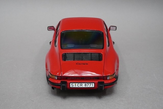 1:18 MINICHAMPS 100063021 Porsche 911 Carrera Coupe 1983 Red 1:18 MINICHAMPS 100063021 Porsche 911 Carrera Coupe 1983 Red