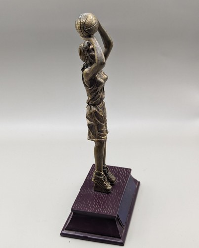  7,75" große Zinn/Gold Harz Action Basketball Trophäe Frauen/Mädchen/Frauen - Bild 6 von 11