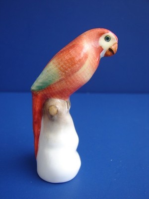 Vintage Hungarian Hungary Herend 2-3/4'' Porcelain Parrot Perched Bird Figurine