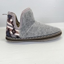 Ariat Slippers Womens Size 6.5-7 Small Gray Aztec Faux Fur Lined Slip On Shoes