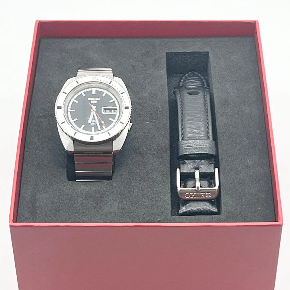 Seiko 5 Sport SRPL05K Automatic Heritage 1968 Limited Edition with Extra Strap - image 2 of 4