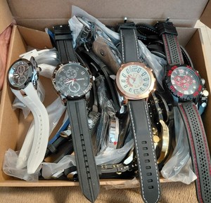 Qty 20 New Wholesale Assorted Mixed Lot Unisex Wristwatches Multiple Watches