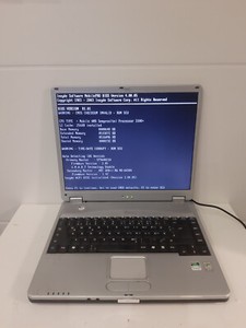 Fujitsu Siemens Amilo K7610W 15," Display ( 592 )